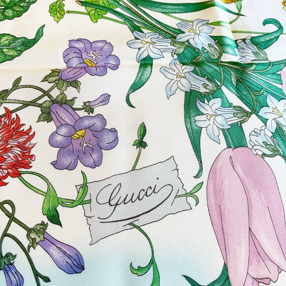 NWOT Vintage Gucci Floral Silk Scarf by V. Accornero - Picture 3 of 14